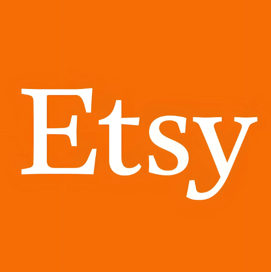 Etsy 是 2005 年成立的美国电商平台，主打原创手工、复古及定制商品，如服饰、珠宝、家居用品等。平台汇聚全球创意手工达人和设计师，开店无保证金，商品上架费 0.2 美元 / 条，交易抽成 6.5%，是全球创意市场与手工爱好者的天堂 。