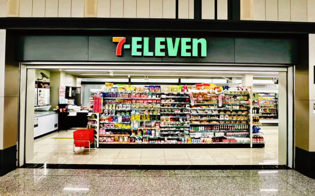 当“方便”不再值钱：7-Eleven 2026年的三张底牌，给存量时代的所有零售商上了一课