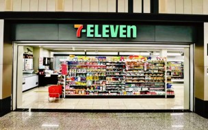 当“方便”不再值钱：7-Eleven 2026年的三张底牌，给存量时代的所有零售商上了一课